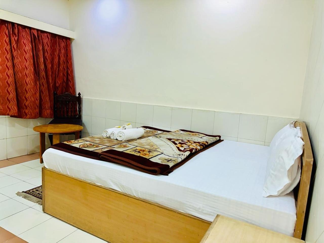 Hotel Sheela, 100M From Taj Mahal Agra  Exterior foto